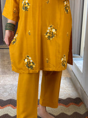 Tulip Embroidered 2pcs