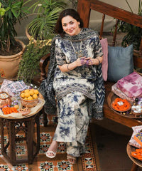 Novera – 3-Piece Embroidered Lawn Suit