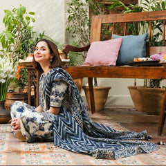 Novera – 3-Piece Embroidered Lawn Suit