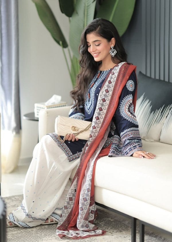 Roha Embroidered 3pc